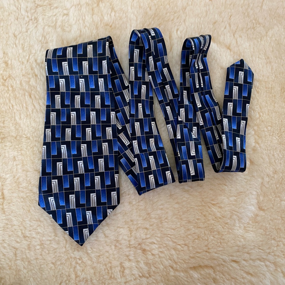 Pierre Cardin Silk Tie Navy Blue Geometric Pattern